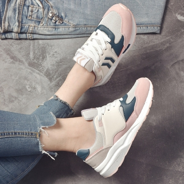 Γυναικεία αθλητικά άνετα παπούτσια σε τρία χρώματα