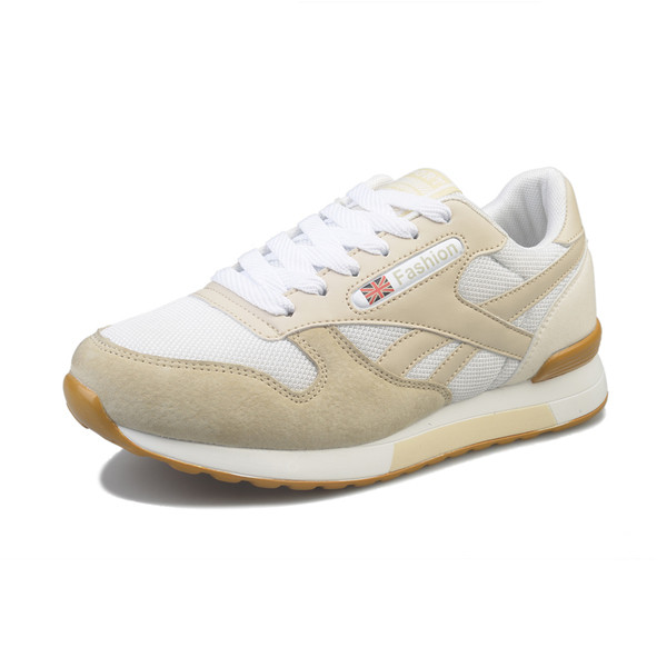 Αθλητικά γυναικεία παπούτσια σε ένα απλό μοντέλο σε τρία χρώματα