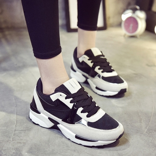 Αθλητικά κομψά γυναικεία παπούτσια σε δύο αποχρώσεις