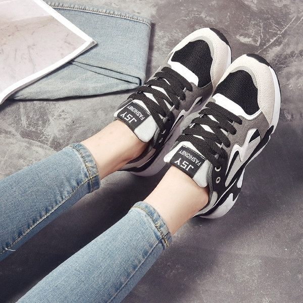 Γυναικεία πάνινα παπούτσια με άνετα πέλματα, κατάλληλα για αθλητισμό και  για την καθημερινή ζωή