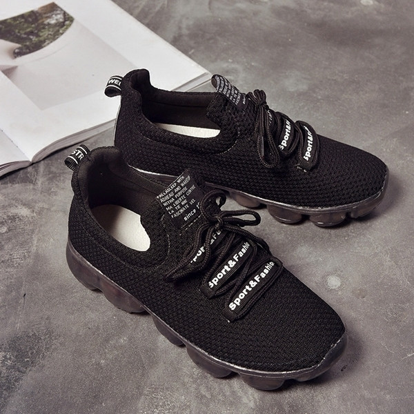 Αθλητικά γυναικεία παπούτσια με άνετα πέλματα σε κόκκινο και μαύρο χρώμα