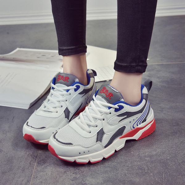 Αθλητικά γυναικεία παπούτσια σε τρία χρώματα