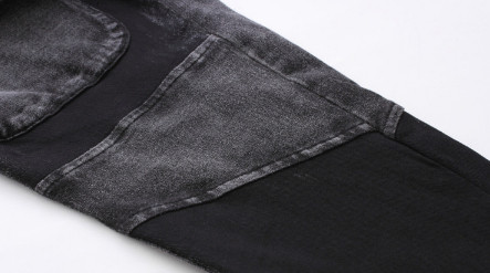 Άνδρικά παντελόνια σε μαύρο χρώμα με μεγάλες τσέπες