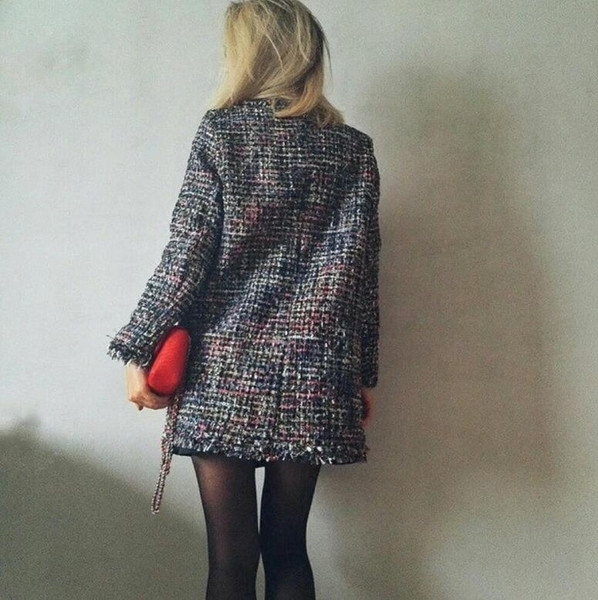 Γυναικείο μακρύ παλτό με ενδιαφέρουσες περικοπές