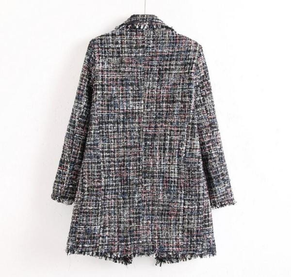 Γυναικείο μακρύ παλτό με ενδιαφέρουσες περικοπές