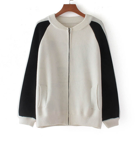 Γυναικεία ζακέτα  με κολάρο σε σχήμα O και λουλουδάτο κέντημα στην πλάτη