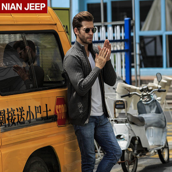 Πλεκτή ανδρική ζακέτα για το φθινόπωρο και για το χειμώνα 