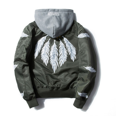 Ένα μοντέρνο ανδρικό μπουφάν με εφαρμογές και σε πολλά χρώματα