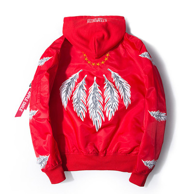 Ένα μοντέρνο ανδρικό μπουφάν με εφαρμογές και σε πολλά χρώματα