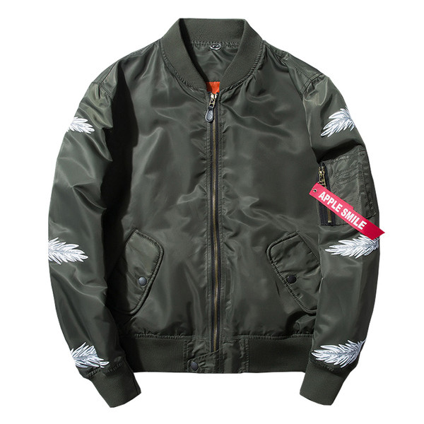 Ένα μοντέρνο ανδρικό μπουφάν με εφαρμογές και σε πολλά χρώματα