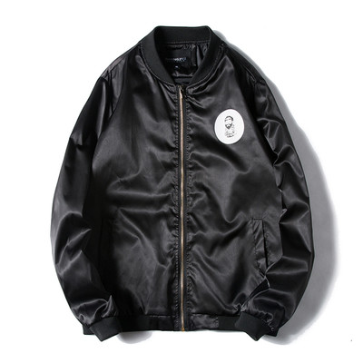 Κομψό ανδρικό μπουφάν σε κόκκινο και μαύρο χρώμα