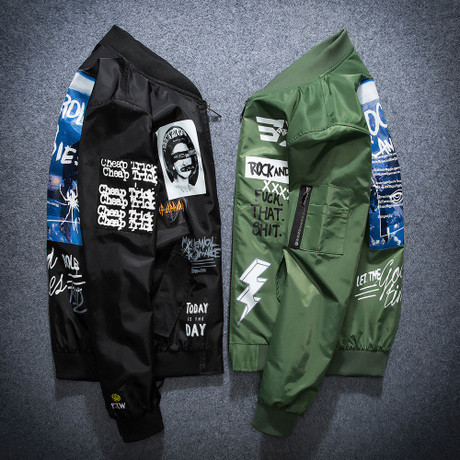 Κομψό ανδρικό μπουφάν για το  φθινόπωρο με μαύρες και πράσινες εφαρμογές