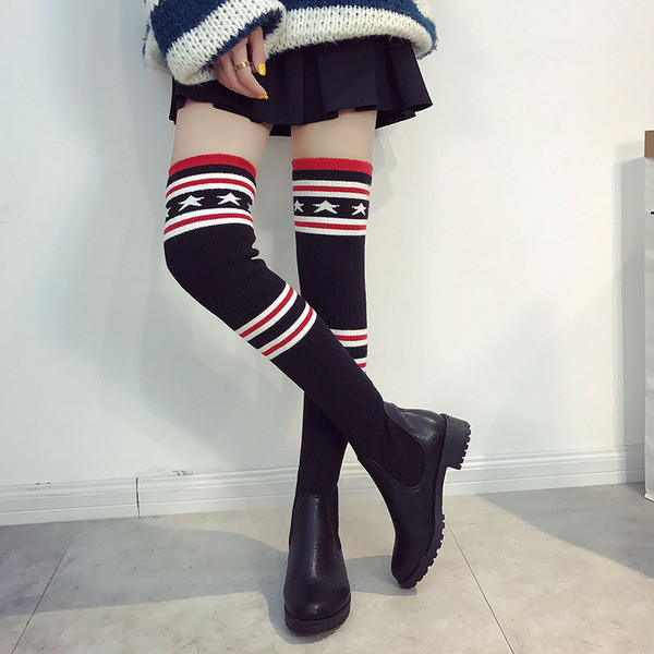 Ενδιαφέρουσες  γυναικείες μπότες  με ανθεκτικά πέλματα κατάλληλα για την  καθημερινή ζωή