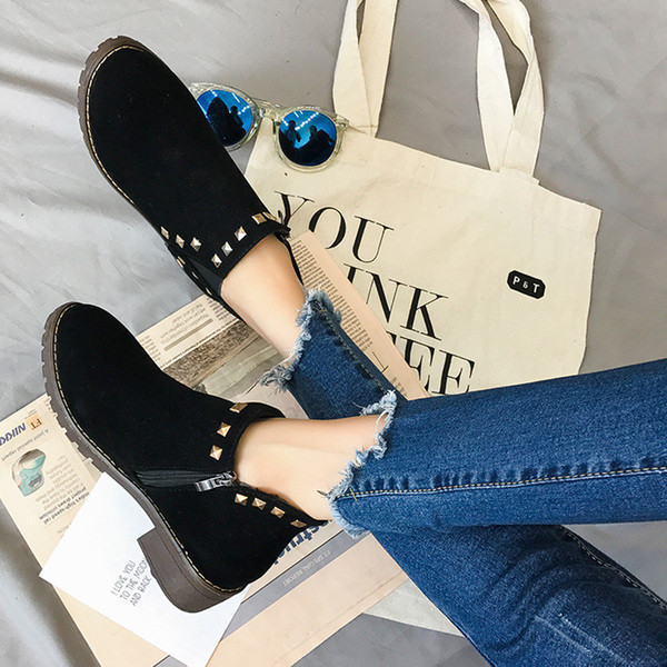 Κομψές γυναικείες μπότες με ελαφρό τακούνι σε τρία χρώματα