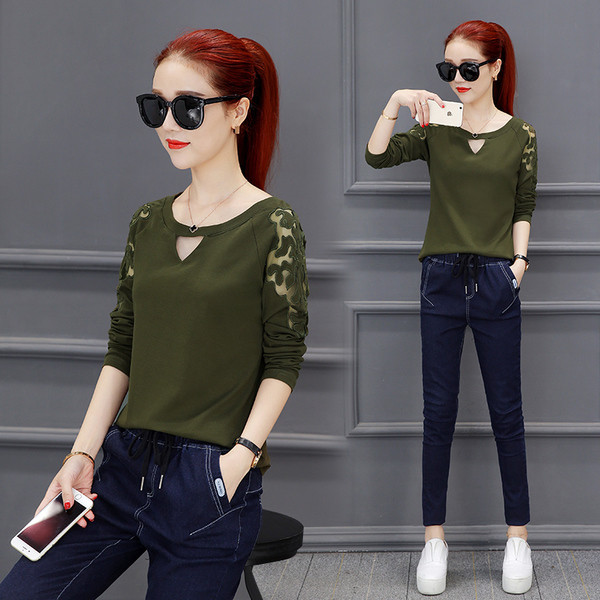 Γυναικεία μπλούζα γιατην άνοιξη και το φθινόπωρο με δαντελοτά μανίκια 