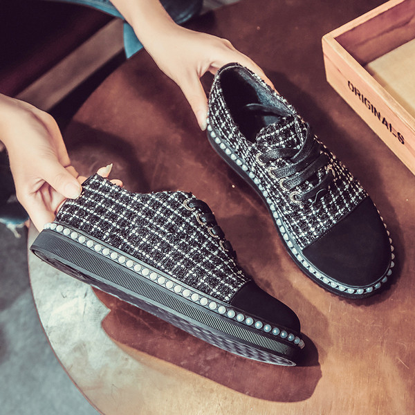  Καθημερινά αθλητικά γυναικεία πάνινα παπούτσια σε δύο σχέδια με χάντρες