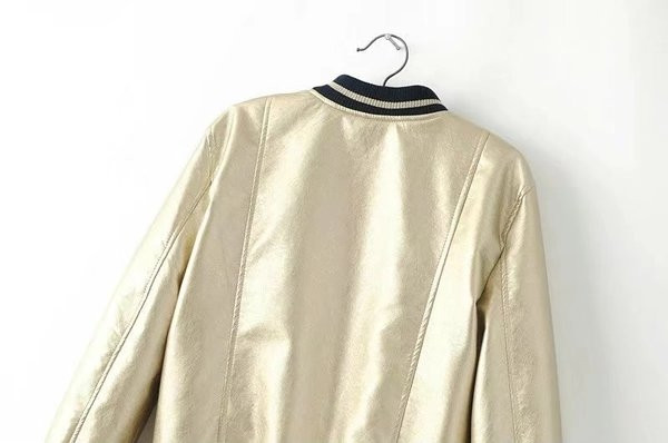 Αθλητικό κομψό γυναικείο μπουφάν από συνθετικό δέρμα