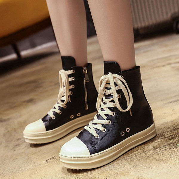 Κομψά casual γυναικεία αθλητικά παπούτσια σε μαύρο χρώμα