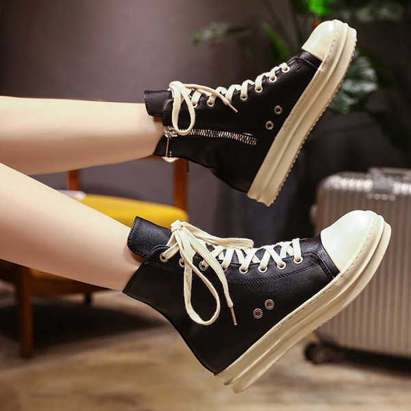 Κομψά casual γυναικεία αθλητικά παπούτσια σε μαύρο χρώμα