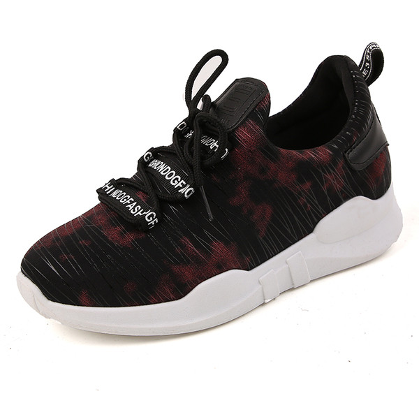 Αθλητικά κομψά γυναικεία πάνινα παπούτσια σε τρία χρώματα