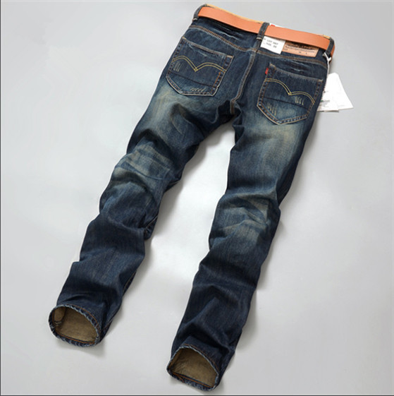 Casual ανδρικά τζιν  - ένα ευθεία μοντέλο