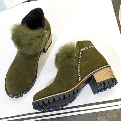 Стилни дамски боти на ток с пух, с груба подметка