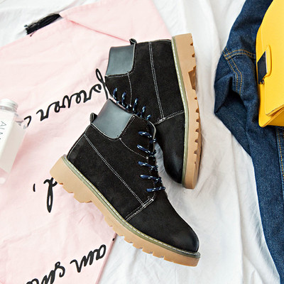 Κομψές γυναικείες ρετρό μπότες  σε διάφορα χρώματα