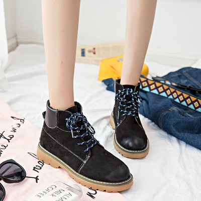 Κομψές γυναικείες ρετρό μπότες  σε διάφορα χρώματα