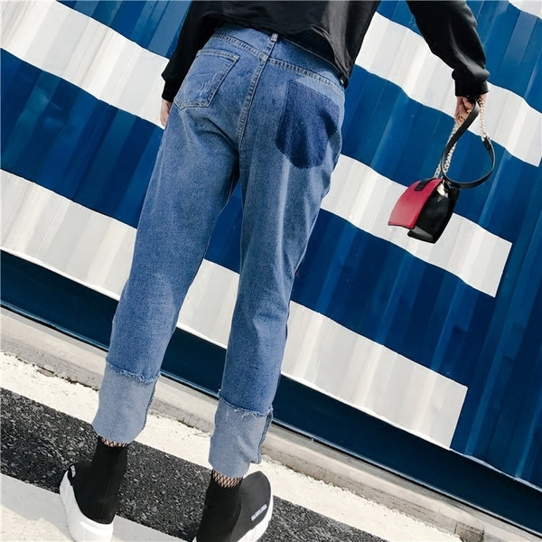 Κομψά γυναικεία  τζιν με υψηλη  μέση, τύπου Boyfriend