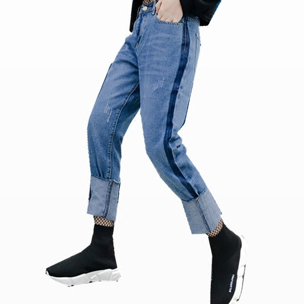 Κομψά γυναικεία  τζιν με υψηλη  μέση, τύπου Boyfriend