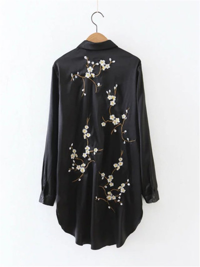 Πολύ κομψό γυναικείο πουκάμισο με φυτικά μοτίβα