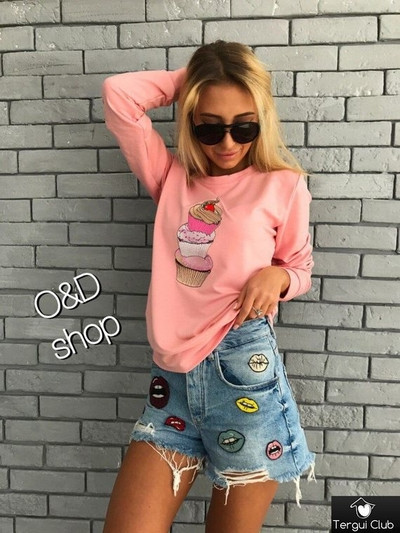 Φθινωπορινή γυναικεία μπλούζα με μια εικόνα σε τρία χρώματα