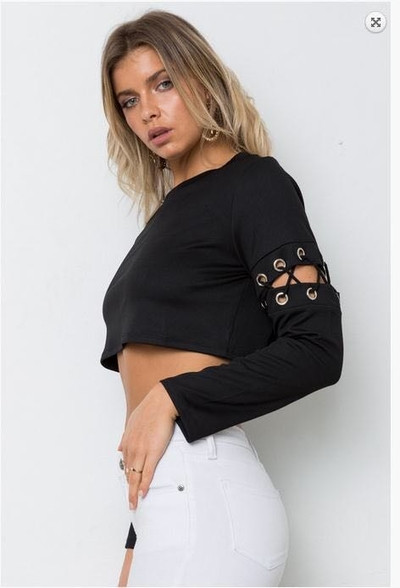 Σύντομη γυναικεία μπλούζα σε διάφορα χρώματα