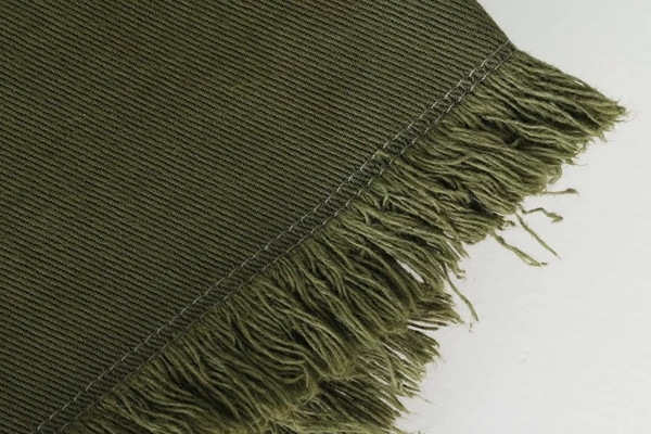 Φθινοπωρινό γυναικείο πουκάμισο με μεταλλική διακόσμηση