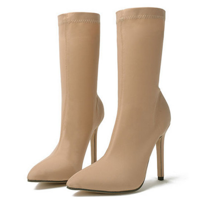 Πολύ κομψά γυναικεία παπούτσια με ψηλά τακούνια