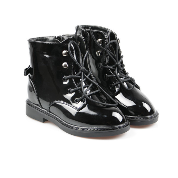 Ρετρό μπότες για κορίτσια σε δύο χρώματα με δεσμούς