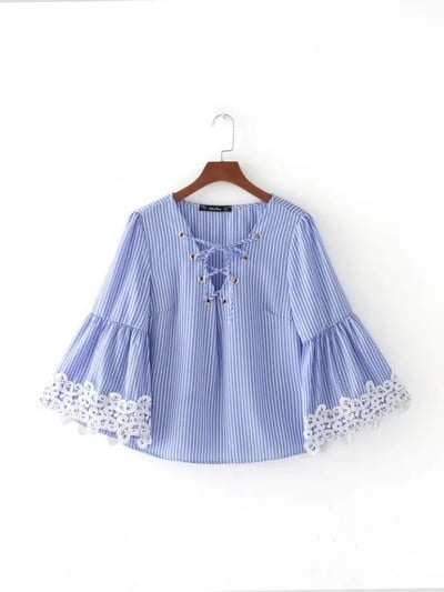 Μοντέρνα γυναικεία μπλούζα για το φθινοπώρου με ντεκολτέ σε σχήμα V με κορδόνια και φαρδιά μανίκια