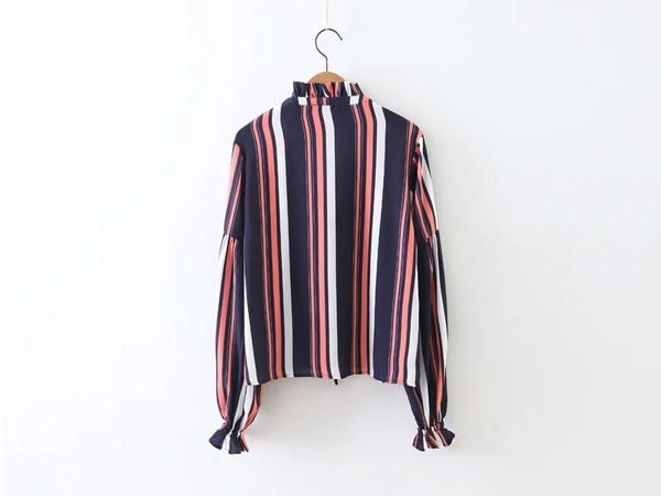 Κομψό χρωματιστό γυναικείο πουκάμισο με κορδόνια