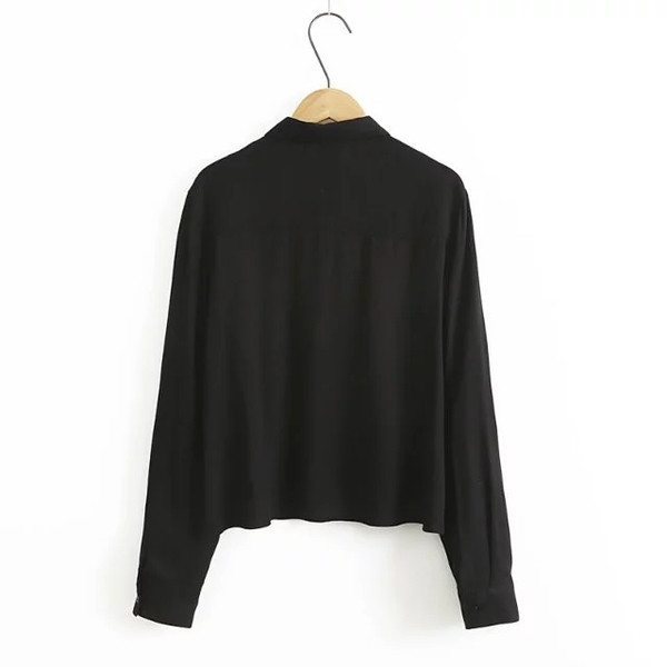 Μοντέρνο γυναικείο πουκάμισο σε μαύρο χρώμα με όμορφο κέντημα