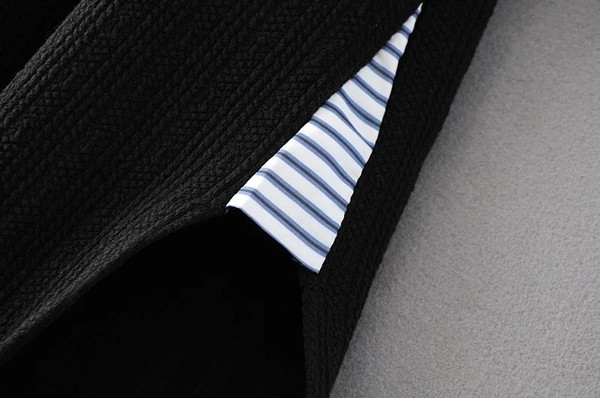 Αθλητική-κομψή γυναικεία μπλούζα με ριγέ μανίκια, κατάλληλη για την καθημερινή ζωή