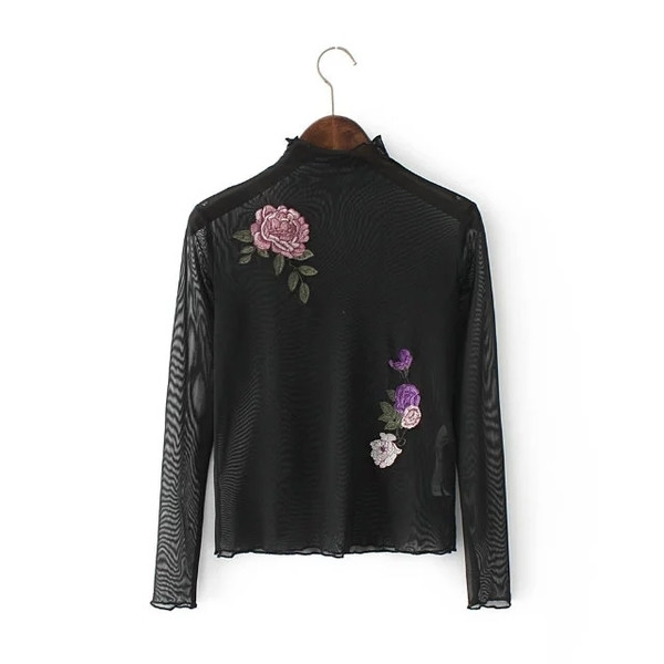 Κομψή, διαφανή γυναικεία μπλούζα σε δύο χρώματα με κεντήματα