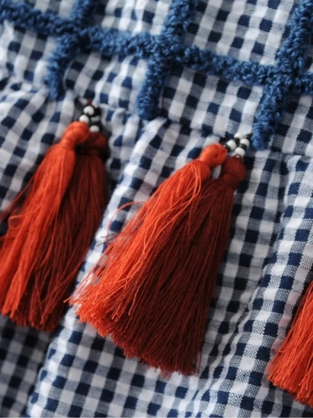 Ελαφρύ γυναικείο πουκάμισο με φούντες