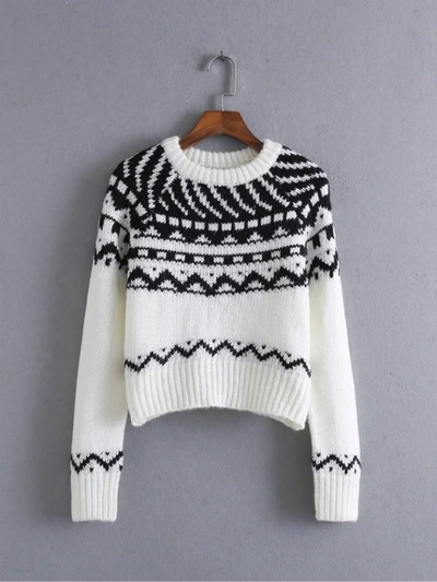 Дебел дамски пуловер, подходящ за студените дни