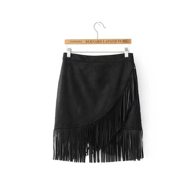 Κομψή γυναικεία φούστα σε μαύρο χρώμα με περιθώρια