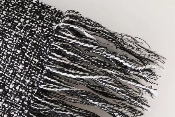 Κομψό μακρύ γυναικείο πουλόβερ με περιλαίμιο και κολάρο πόλο