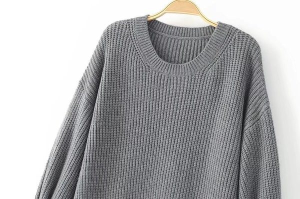 Πλεκτό γυναικείο πουλόβερ σε γκρι χρώμα με κορδέλα