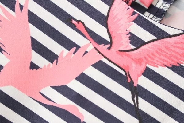 Καθημερινό γυναικείο αμάνικο με ριγωτές εικόνες