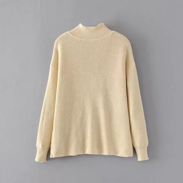 Γυναικείο πλεκτό πουλόβερ με V-λαιμό και κολάρο 