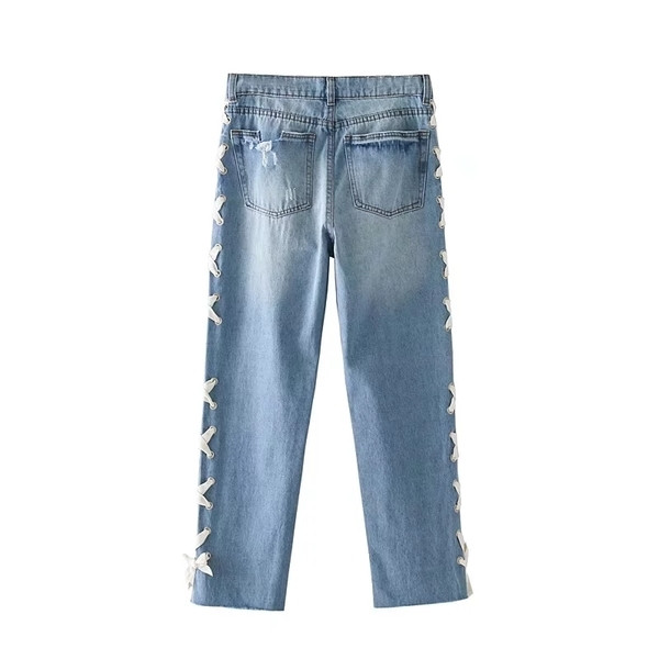 Ενδιαφέρουσες γυναικεία τζιν με συνδέσεις κατά μήκος