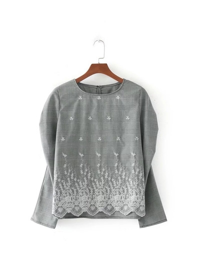 καθημερινή γυναικεία γκρι μπλούζα με κεντήματα